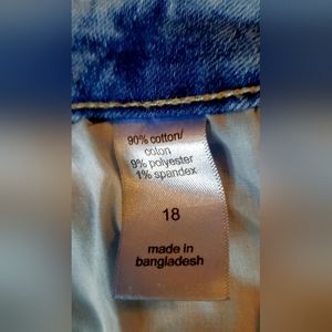 Size 18 Maurices women's capris